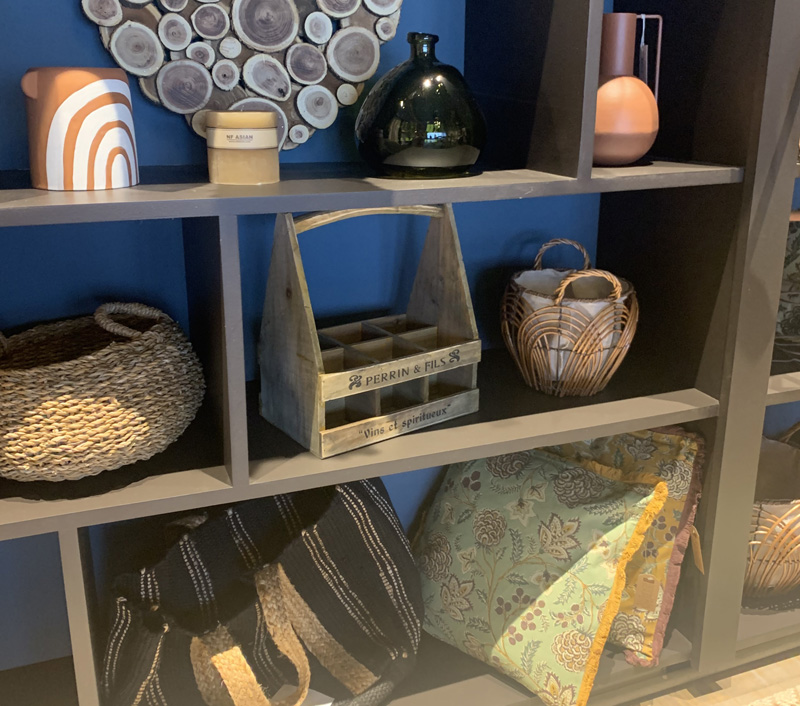étagère boutique
